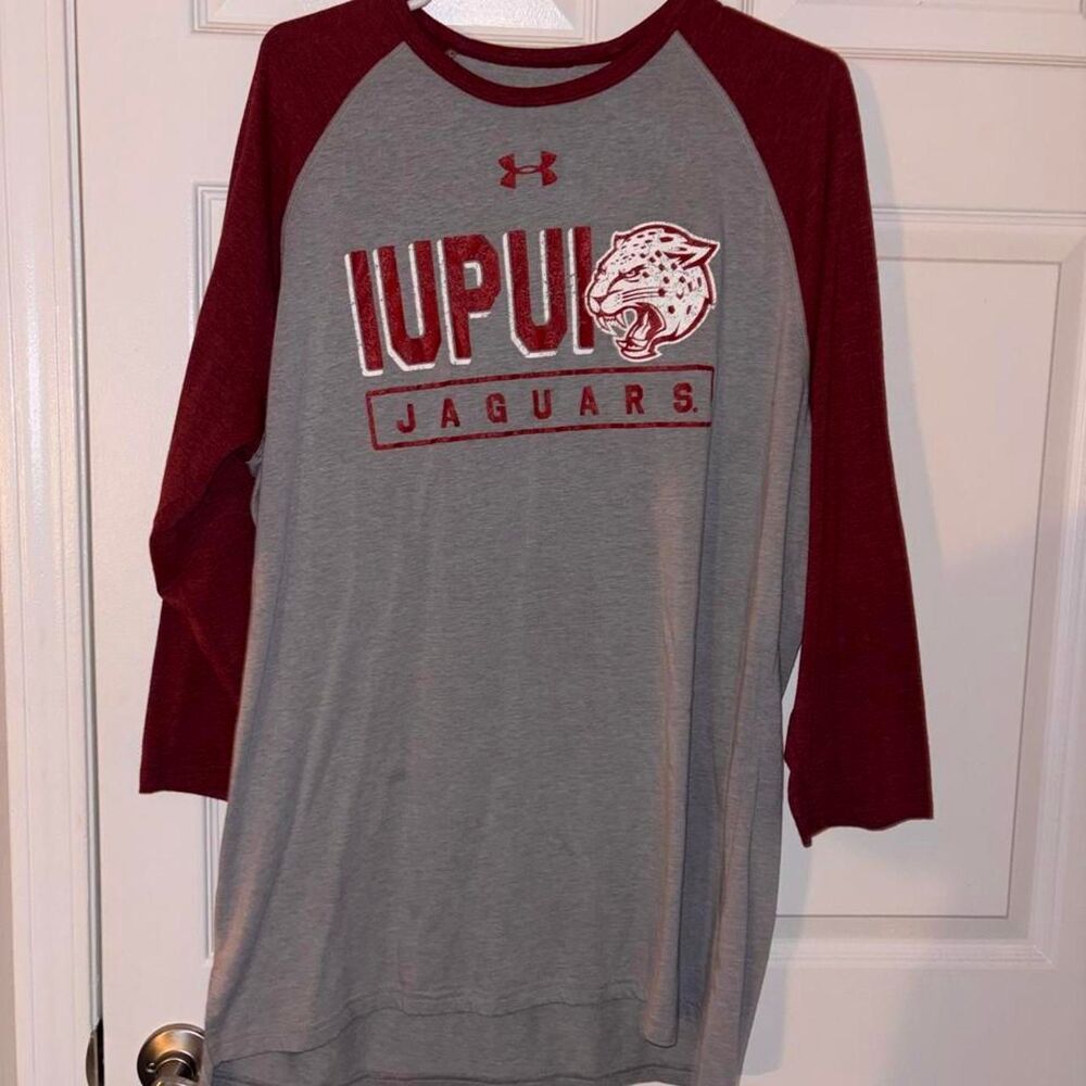 Under-armour Men's Grey and Red T-shirt
